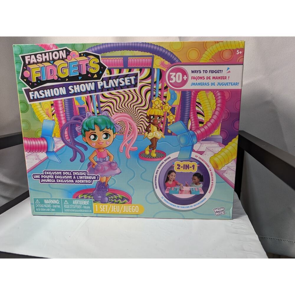 Fashion Fidgets Fashion Show Player 30+ Ways to Fidget! 1 Set Exclusive Doll